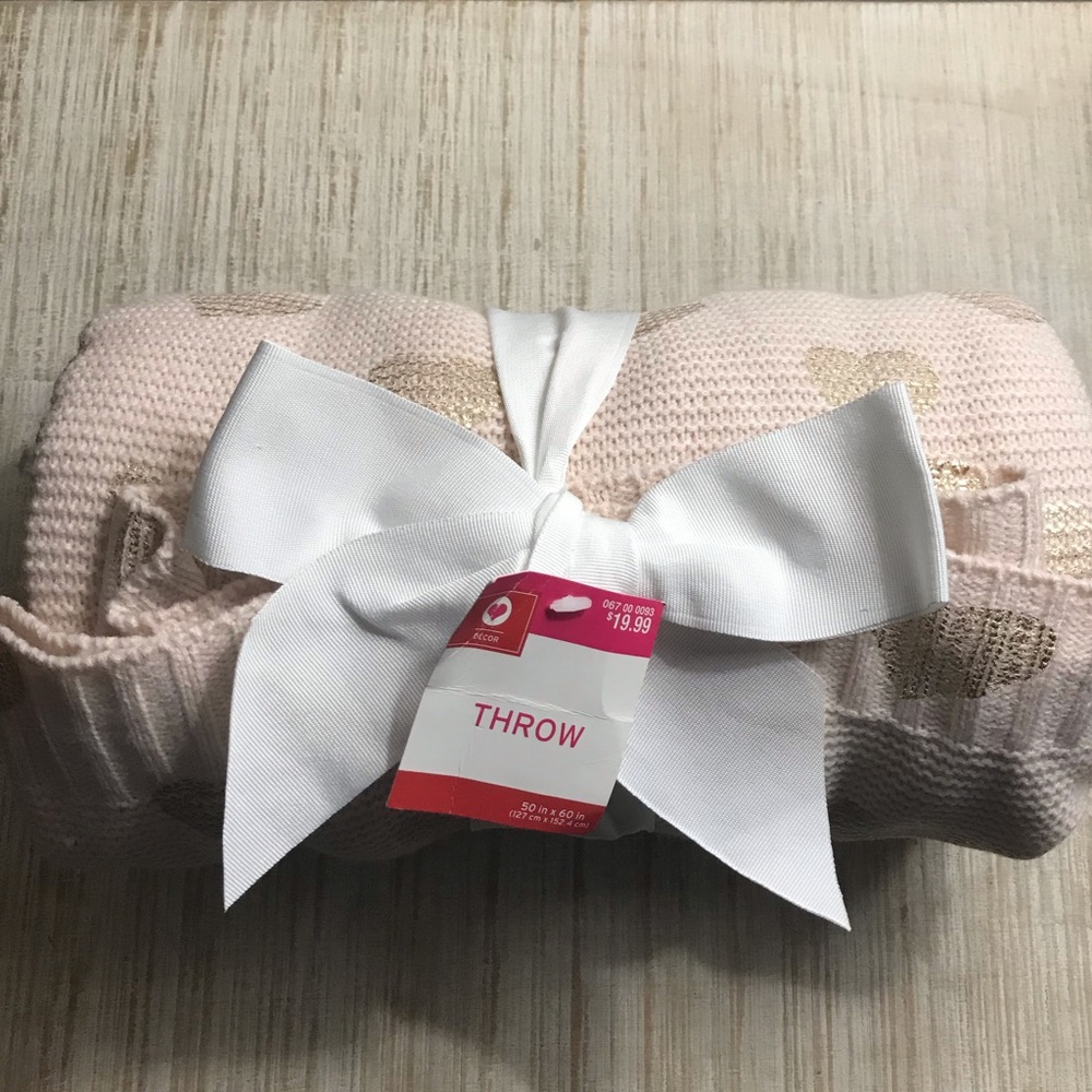 Pale Pink Gold Knit Throw NEW